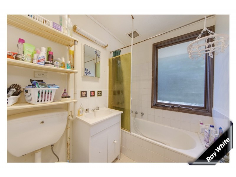 221 Namatjira Drive, Fisher ACT 2611