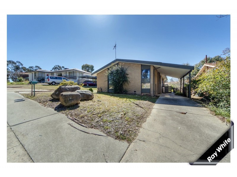 221 Namatjira Drive, Fisher ACT 2611