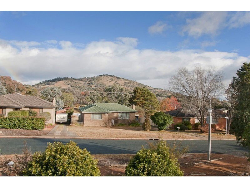 31 Pridham Street, Farrer ACT 2607