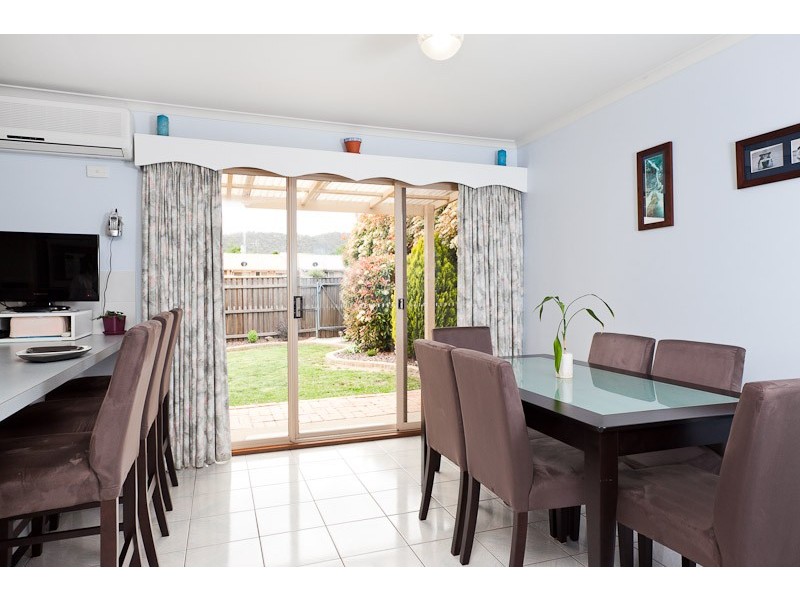 14 Snow Gum Place, Jerrabomberra NSW 2619
