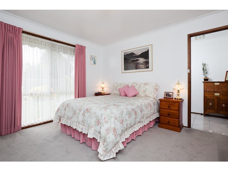 14 Snow Gum Place, Jerrabomberra NSW 2619