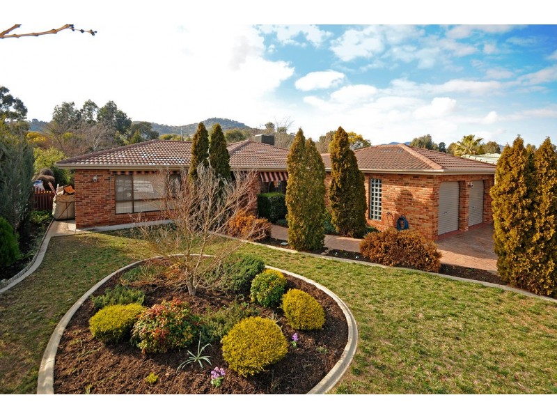 24 Michael Holt Crescent, Gordon ACT 2906