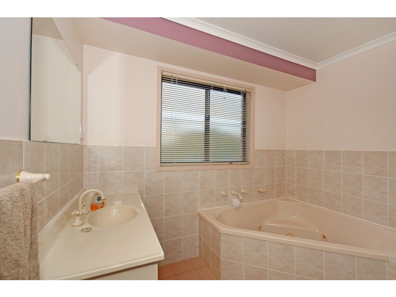 24 Michael Holt Crescent, Gordon ACT 2906