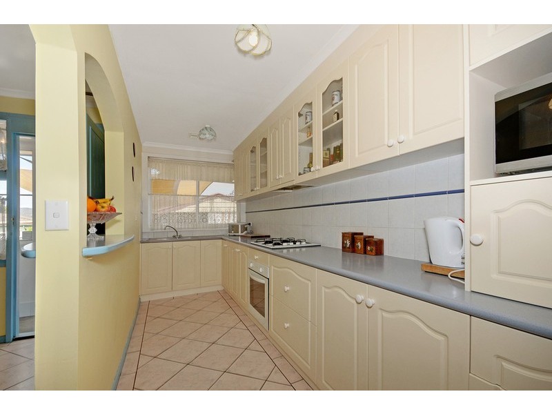 8 Boronia Crescent, Queanbeyan NSW 2620