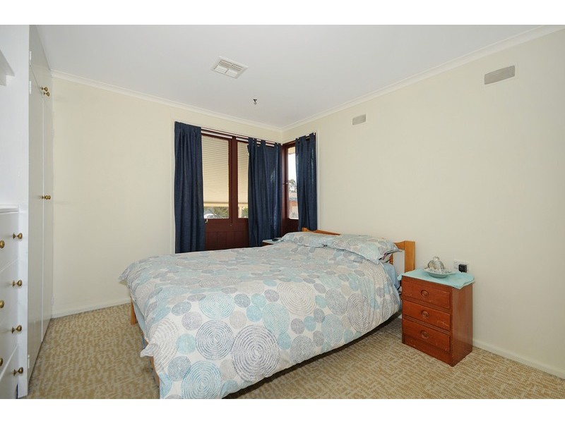 8 Boronia Crescent, Queanbeyan NSW 2620