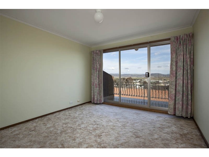 2/6 Nimmitabel Street, Queanbeyan NSW 2620