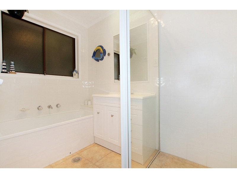 33 Guthridge Crescent, Wanniassa ACT 2903