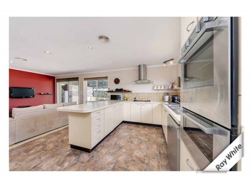 18 Vonwiller Crescent, Theodore ACT 2905
