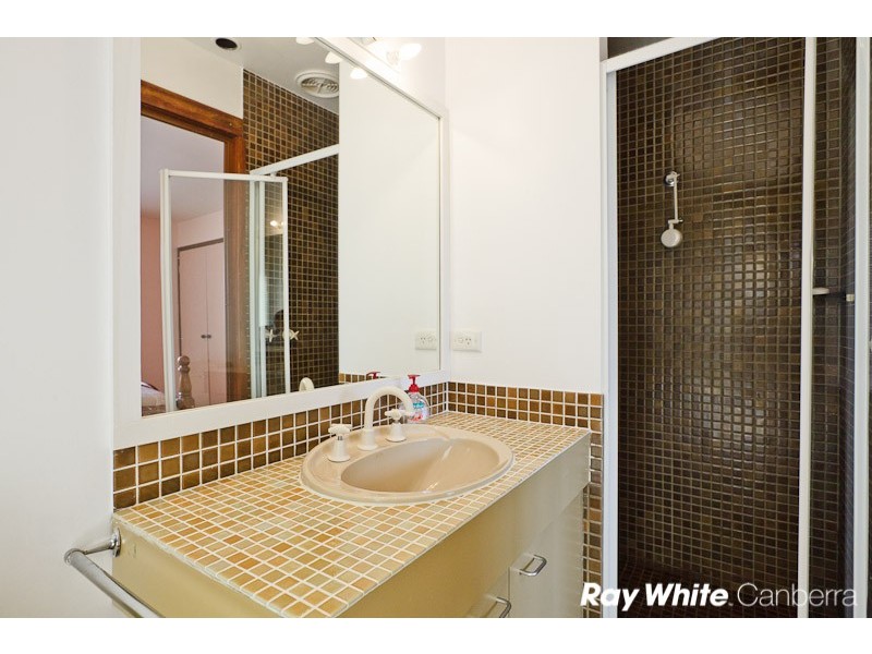 18 Crampton Place, Fadden ACT 2904