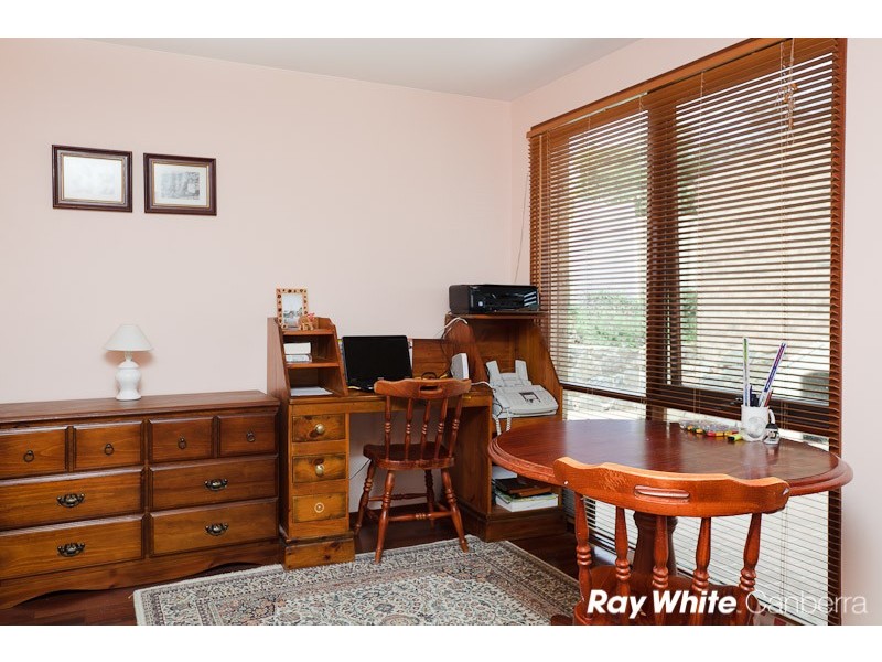 18 Crampton Place, Fadden ACT 2904