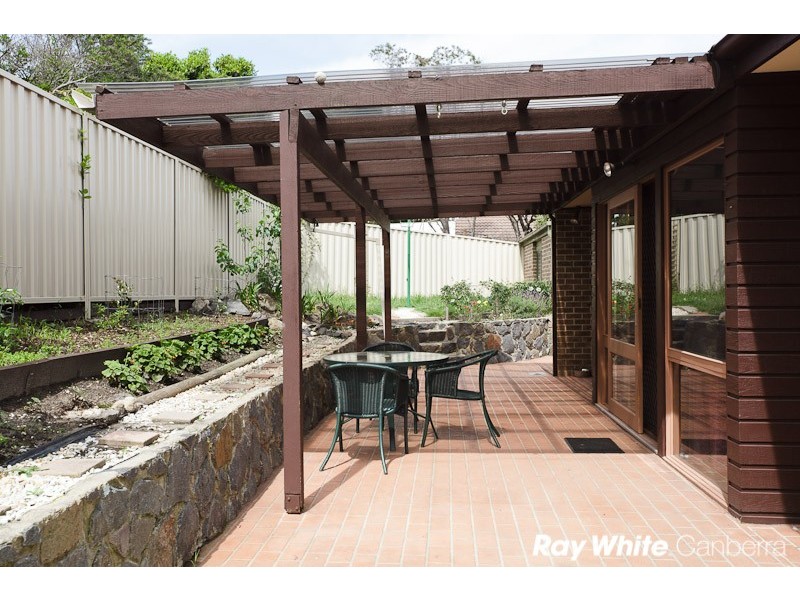 18 Crampton Place, Fadden ACT 2904