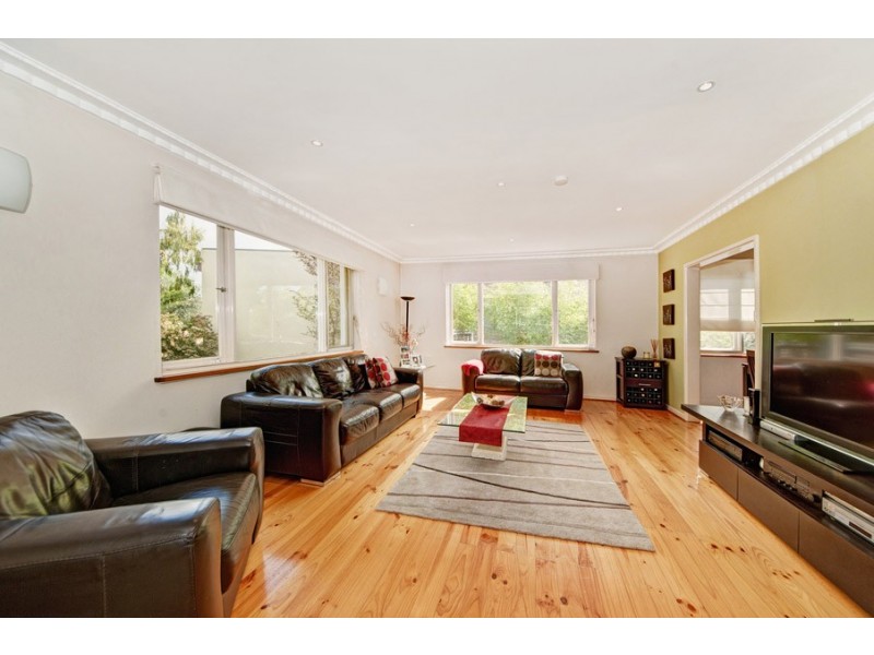 12 Leane Street, Hughes ACT 2605