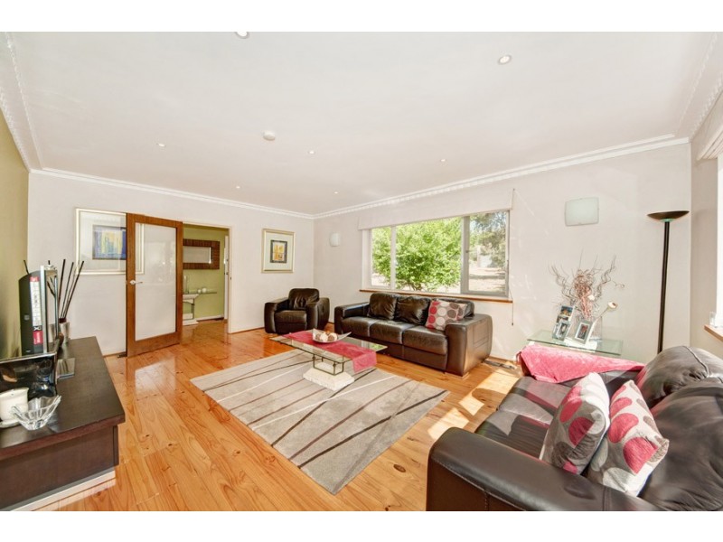 12 Leane Street, Hughes ACT 2605