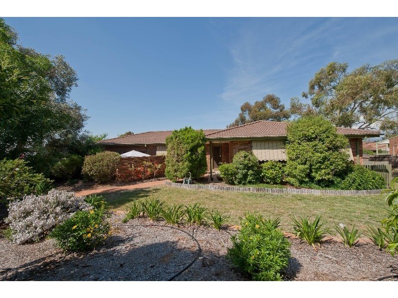 17 Meston Place, Fadden ACT 2904
