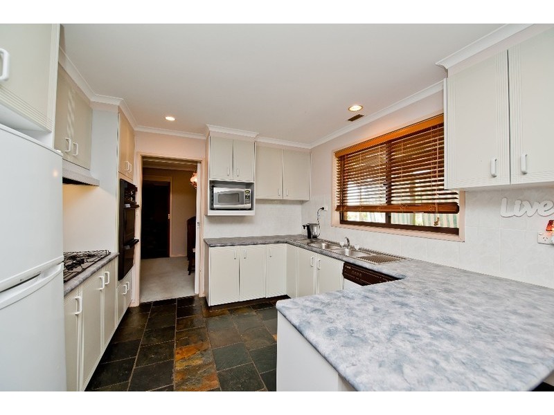17 Meston Place, Fadden ACT 2904