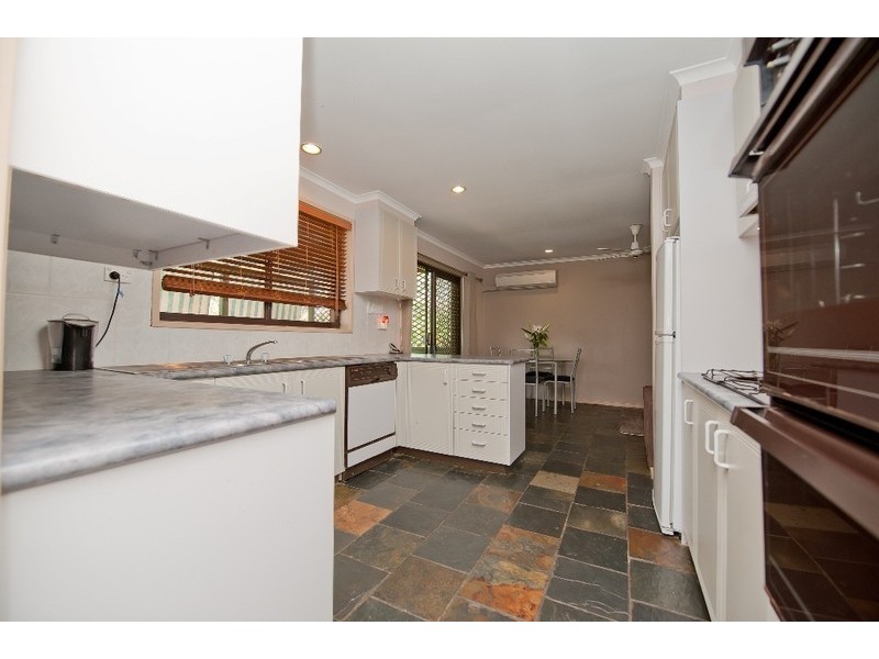17 Meston Place, Fadden ACT 2904