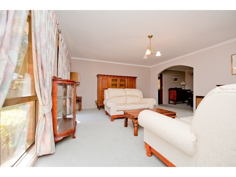 17 Meston Place, Fadden ACT 2904