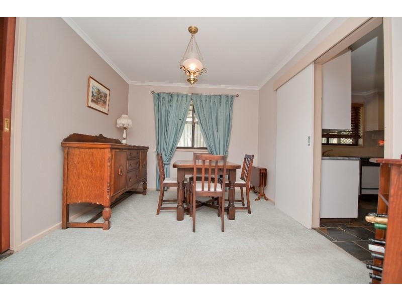 17 Meston Place, Fadden ACT 2904