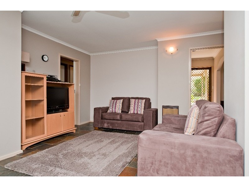 17 Meston Place, Fadden ACT 2904