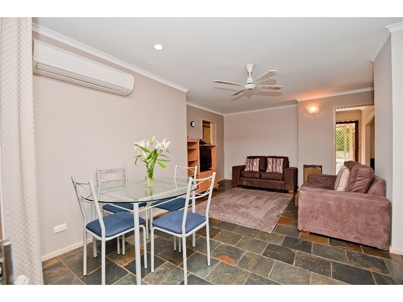 17 Meston Place, Fadden ACT 2904