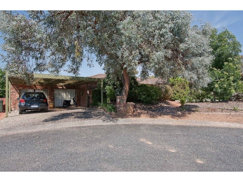 17 Meston Place, Fadden ACT 2904