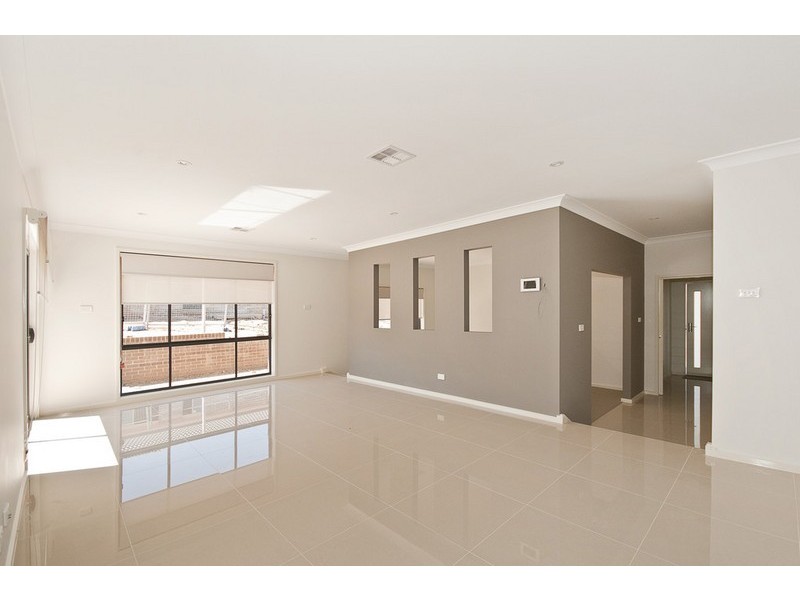 15 Renfree Street, Casey ACT 2913