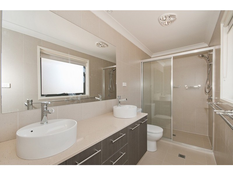 15 Renfree Street, Casey ACT 2913