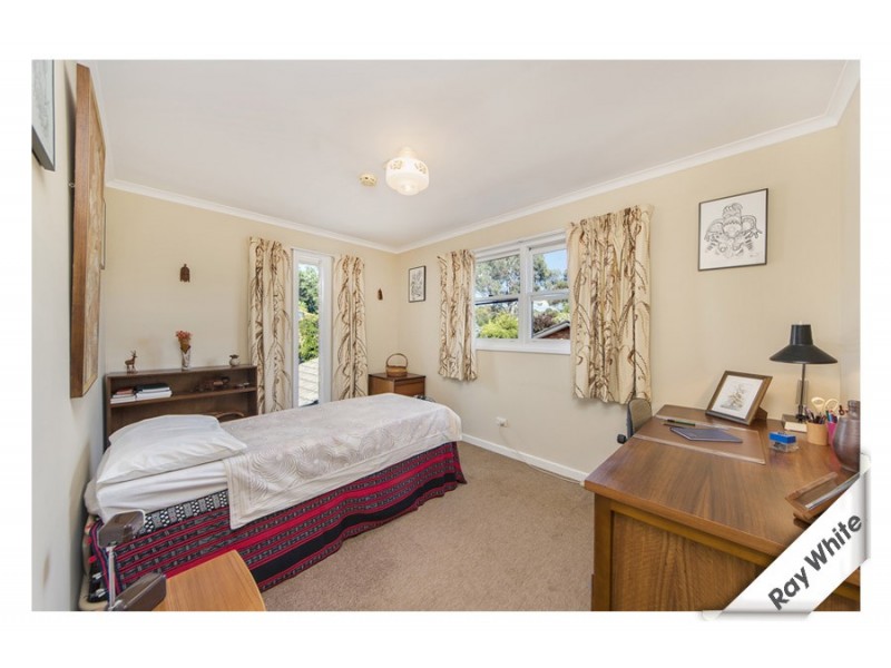 5 Cumberlege Crescent, Pearce ACT 2607