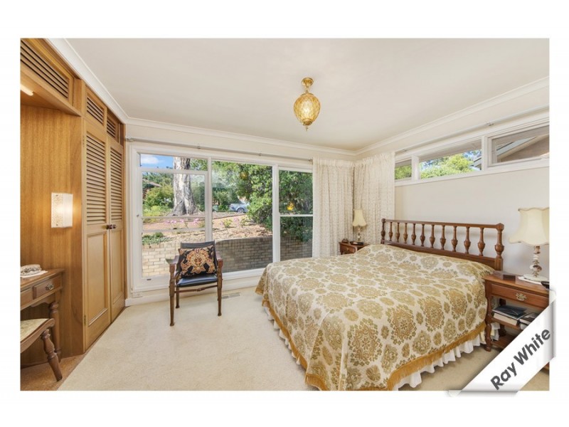 5 Cumberlege Crescent, Pearce ACT 2607