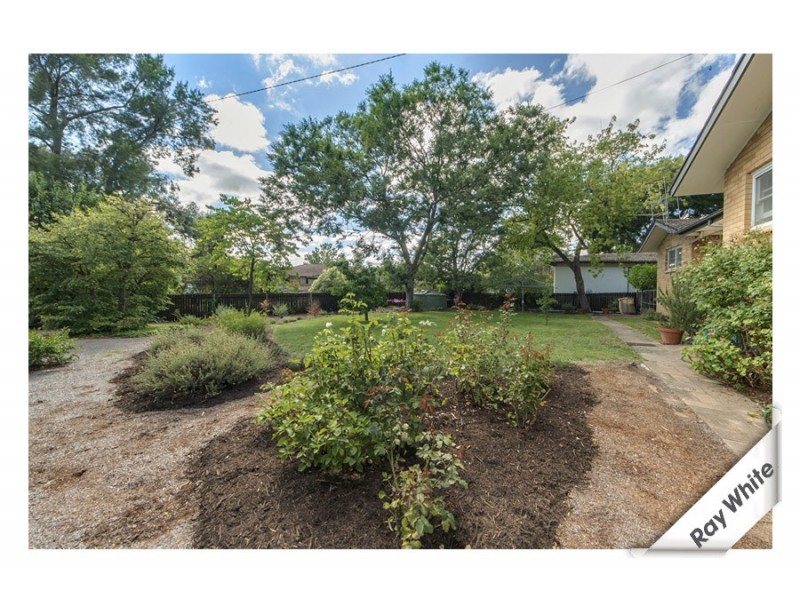 5 Cumberlege Crescent, Pearce ACT 2607