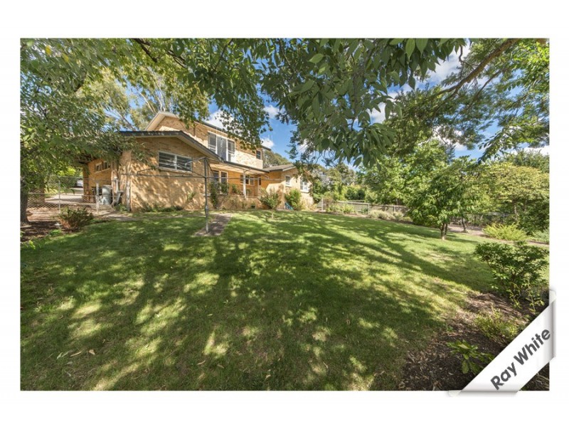 5 Cumberlege Crescent, Pearce ACT 2607