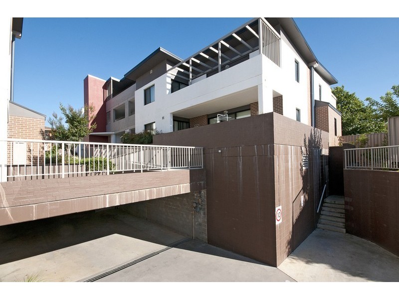 9/3A Stornaway Road, Queanbeyan NSW 2620