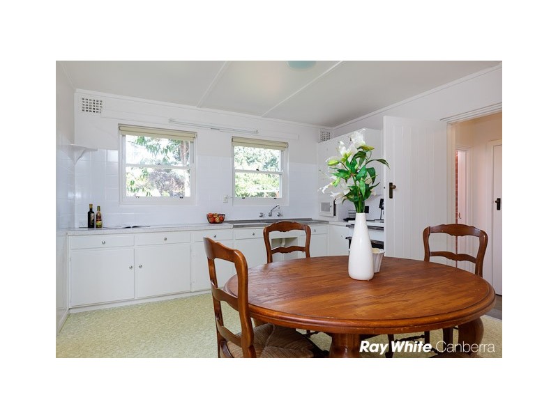 27 Vaughan Gardens, Narrabundah ACT 2604