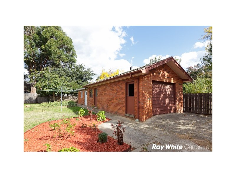 27 Vaughan Gardens, Narrabundah ACT 2604