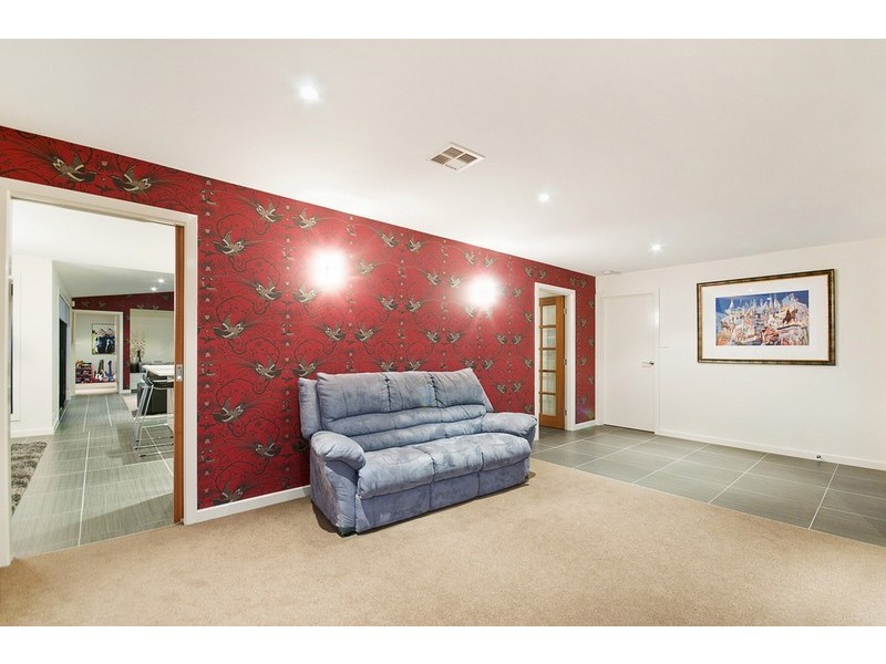 18 Gavin Long Street, Franklin ACT 2913