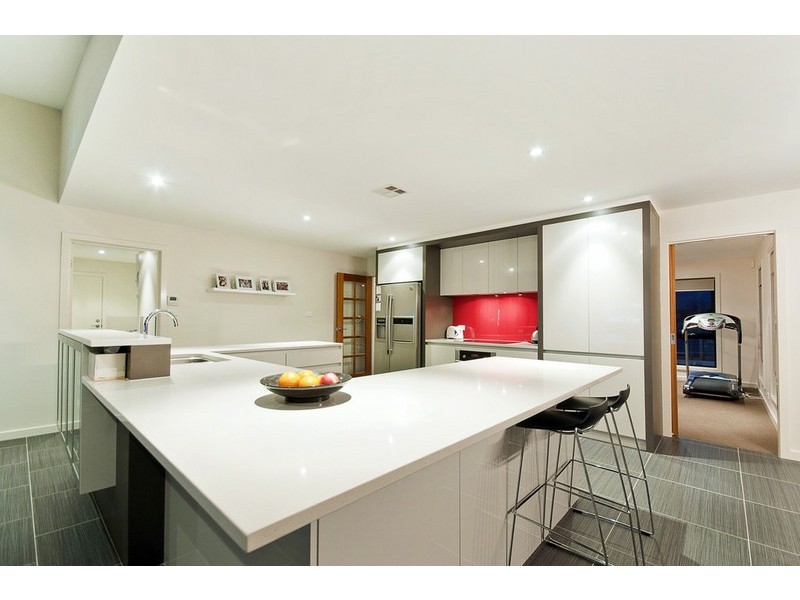 18 Gavin Long Street, Franklin ACT 2913