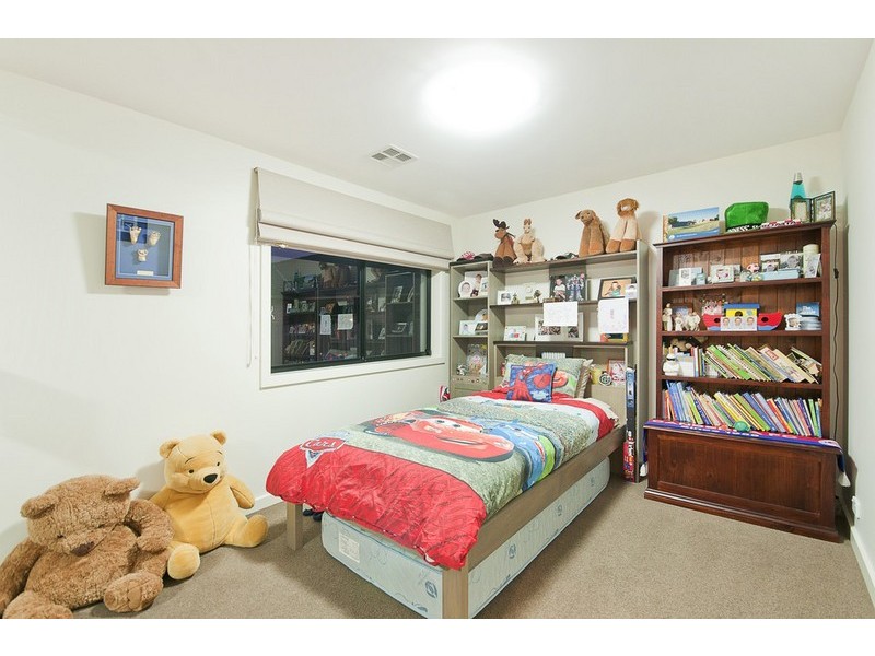 18 Gavin Long Street, Franklin ACT 2913
