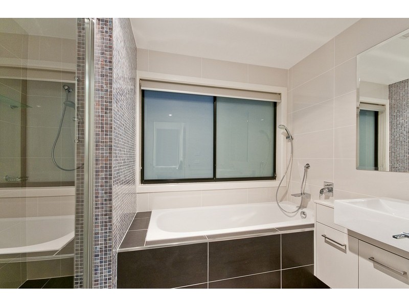 18 Gavin Long Street, Franklin ACT 2913