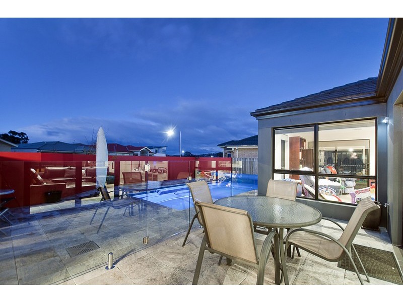 18 Gavin Long Street, Franklin ACT 2913