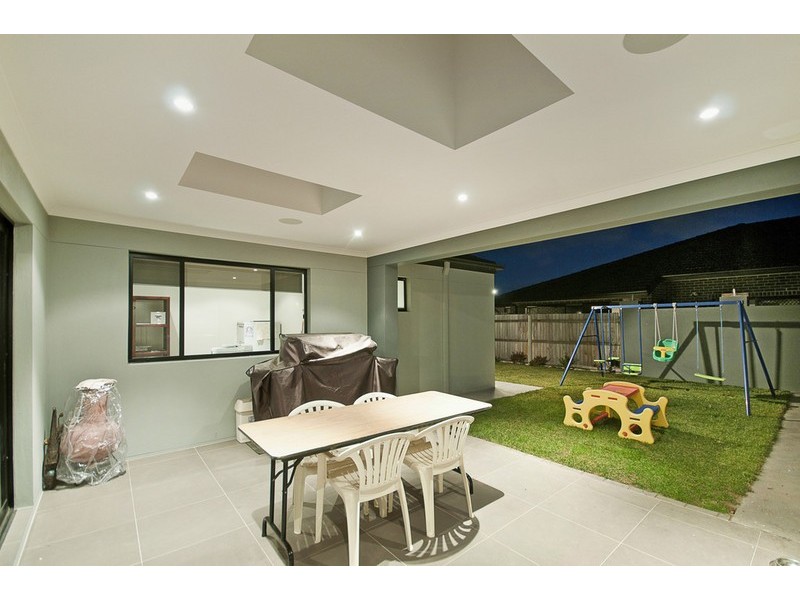 18 Gavin Long Street, Franklin ACT 2913