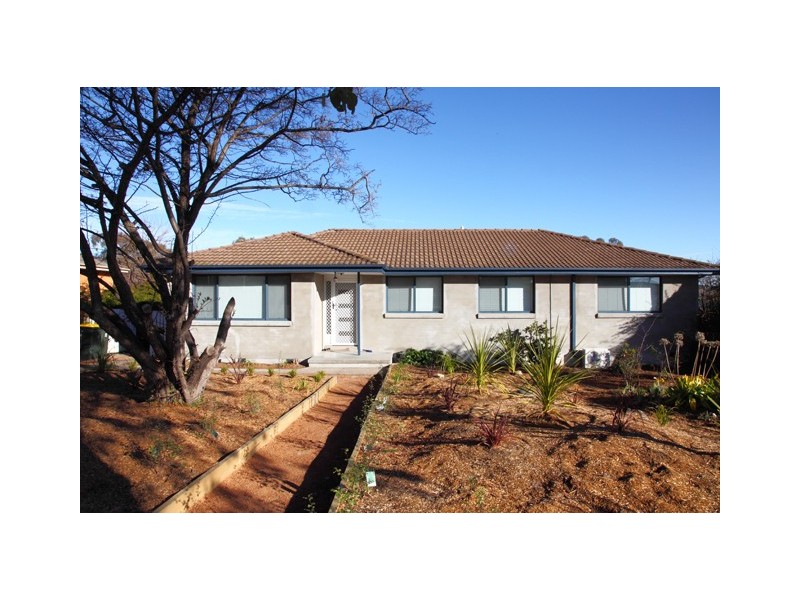 54 Calder Crescent, Holder ACT 2611