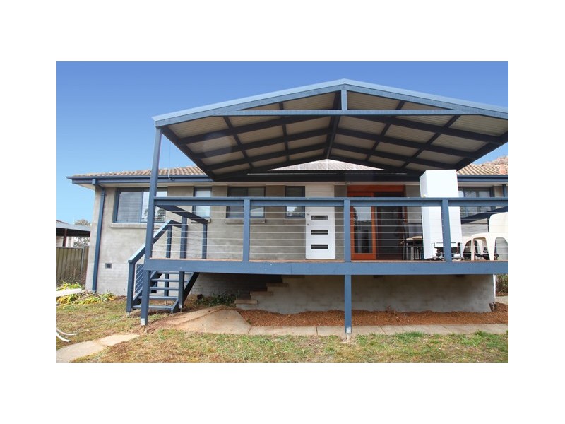 54 Calder Crescent, Holder ACT 2611