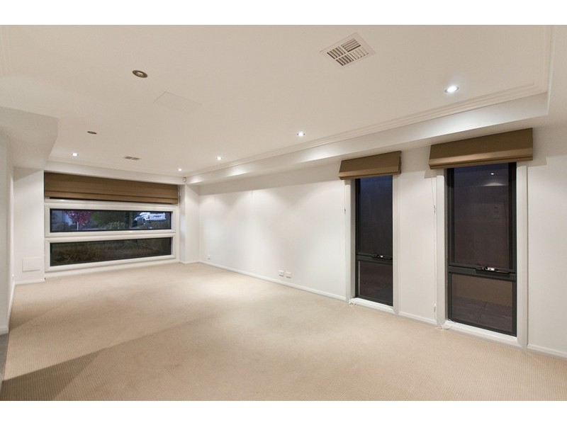 4 Santospirito Street, Forde ACT 2914