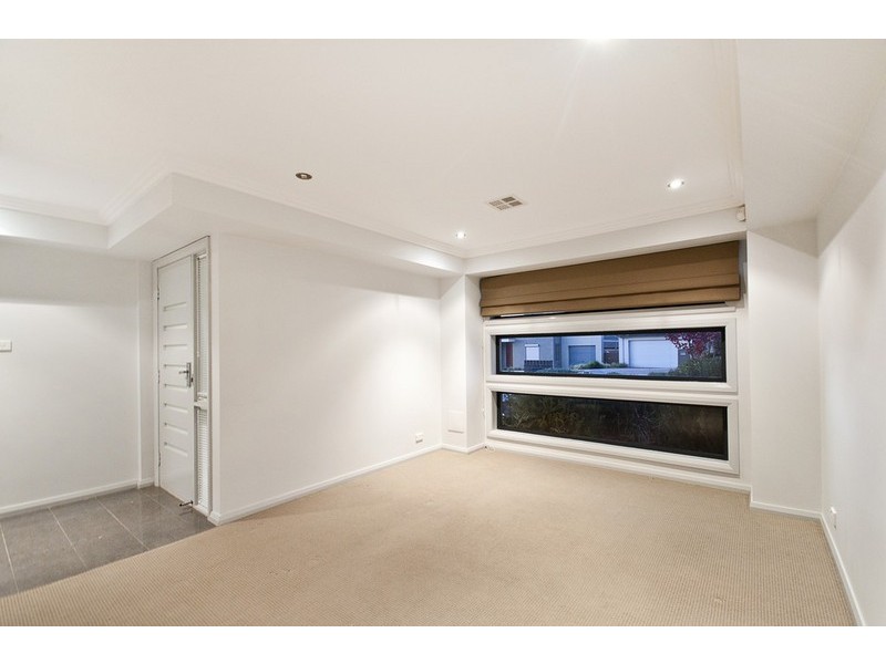 4 Santospirito Street, Forde ACT 2914