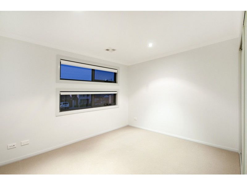 4 Santospirito Street, Forde ACT 2914