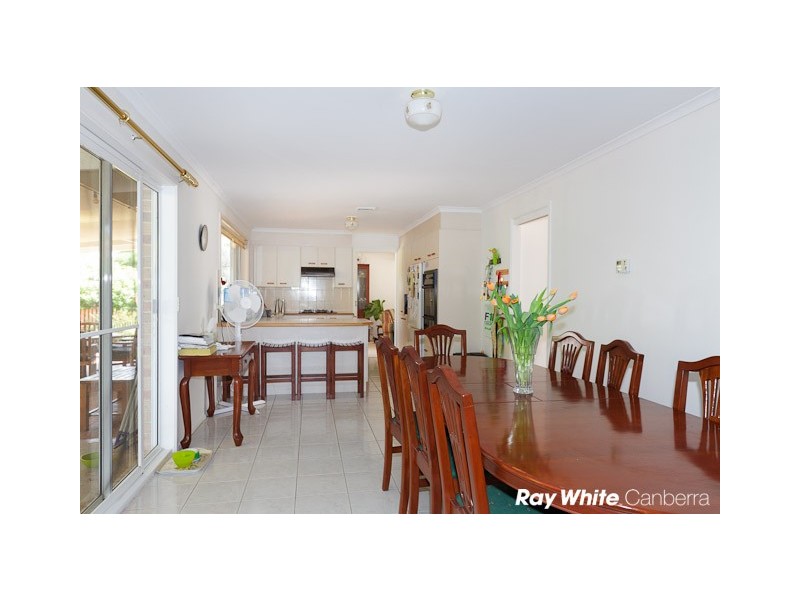 37 Rowntree Crescent, Isaacs ACT 2607