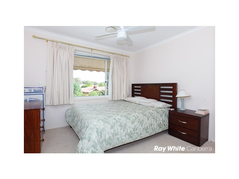 37 Rowntree Crescent, Isaacs ACT 2607