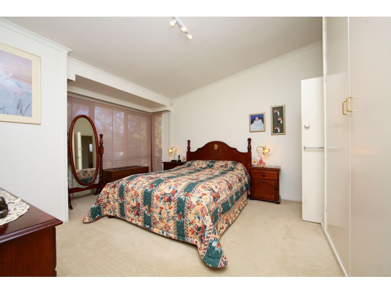 21 Logan Street, Narrabundah ACT 2604