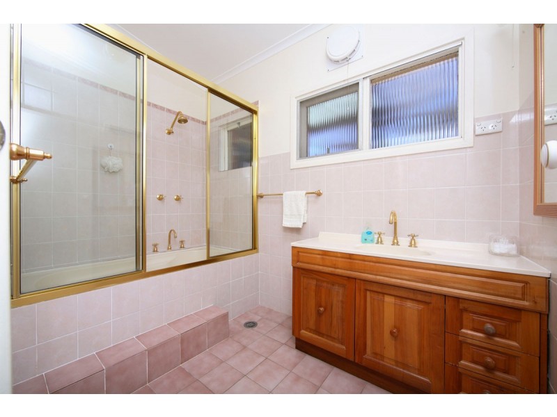 21 Logan Street, Narrabundah ACT 2604