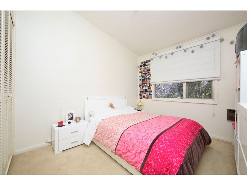 21 Logan Street, Narrabundah ACT 2604